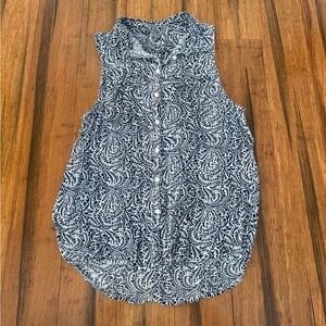 aerie sleeveless button down paisley blue and white tank top